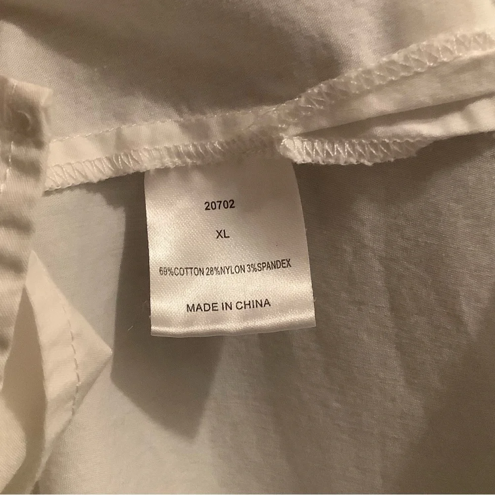 TravelSmith White Embroidered Tunic Top - Picture 7 of 7